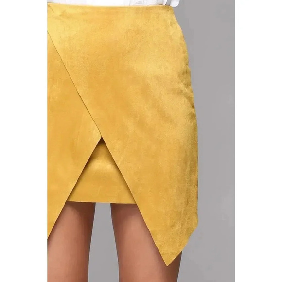 Do + Be Suede Wrap Mini Skirt Gold Size M - Picture 5 of 9